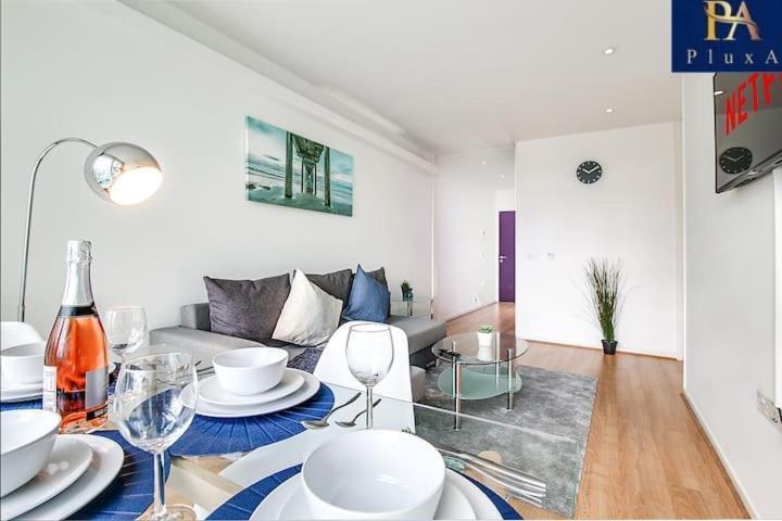 Pluxa Azure Cubic - Azure Cityview, Corporate Stays Welcome Birmingham Exterior foto